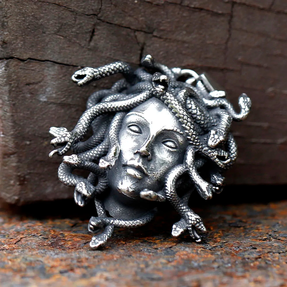 Pendant medusa