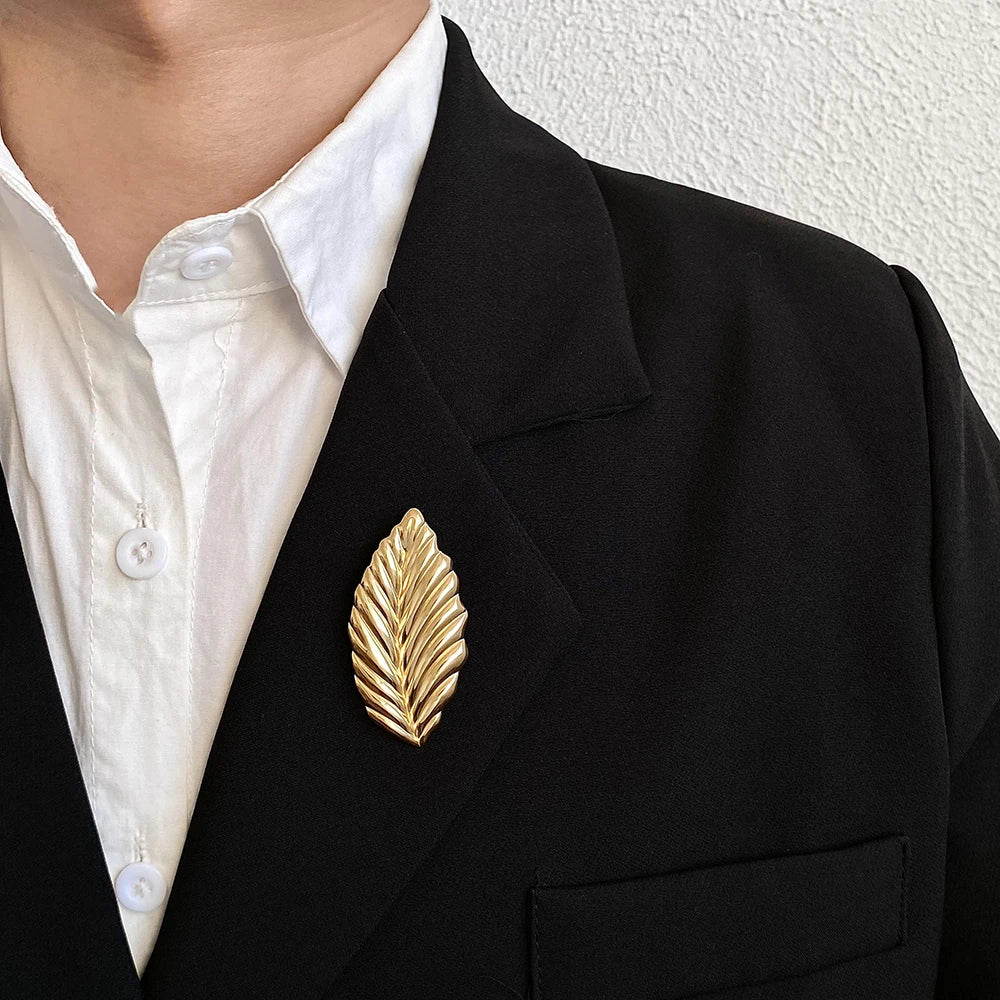 Silver leaf brooch