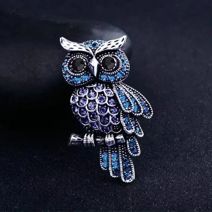 Angel brooch pin - Jewelry Universe