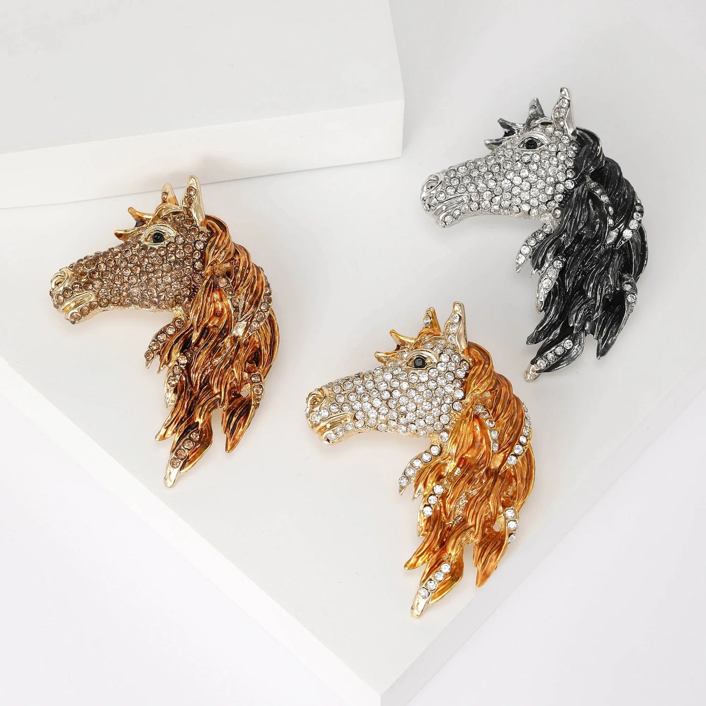 Antique horse brooch - Jewelry Universe