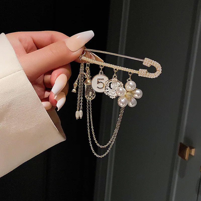 Brooch cc - Jewelry Universe