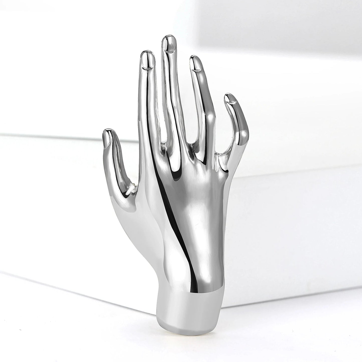 Brooch hand - Jewelry Universe