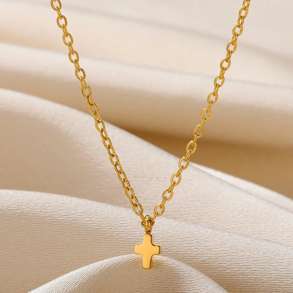 Jesus on the cross pendant - Jewelry Universe - Jewelry making