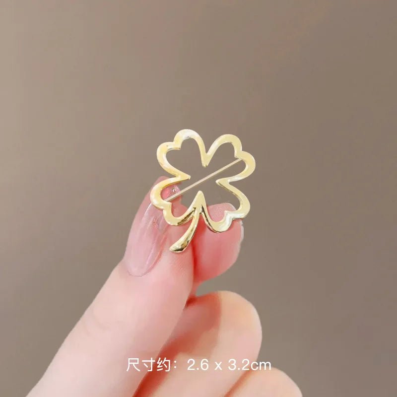 Luxury designer brooches - Jewelry Universe