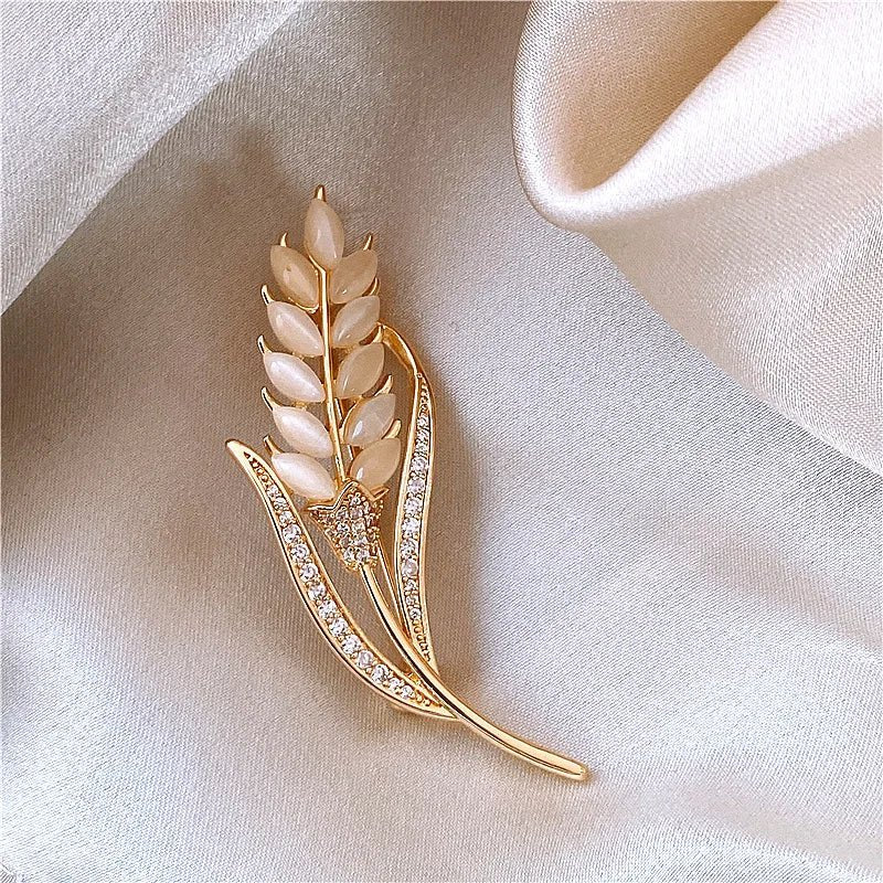 Luxury designer brooches - Jewelry Universe