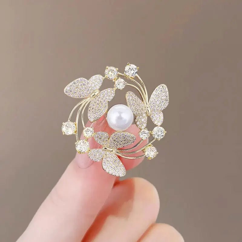 Luxury designer brooches - Jewelry Universe