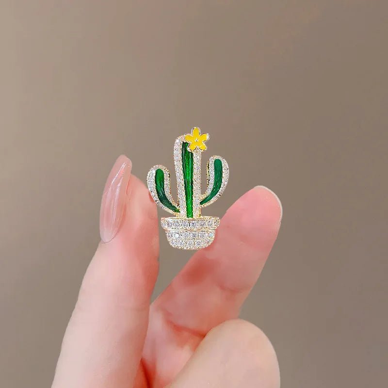 Luxury designer brooches - Jewelry Universe