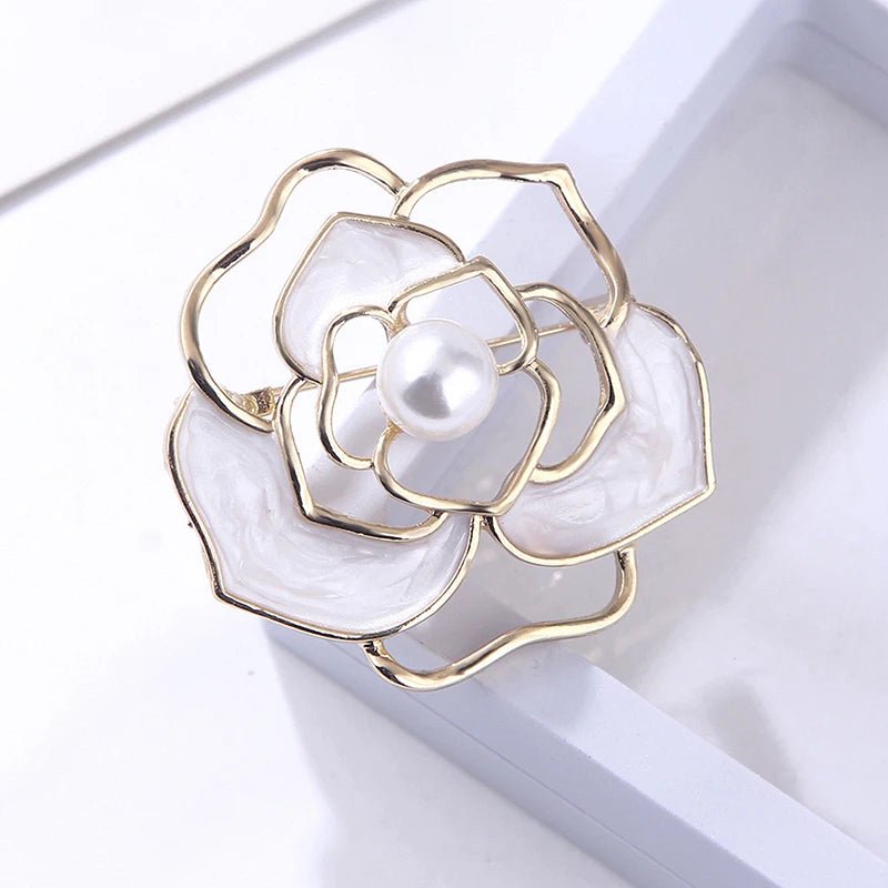 Napier butterfly brooch - Jewelry Universe