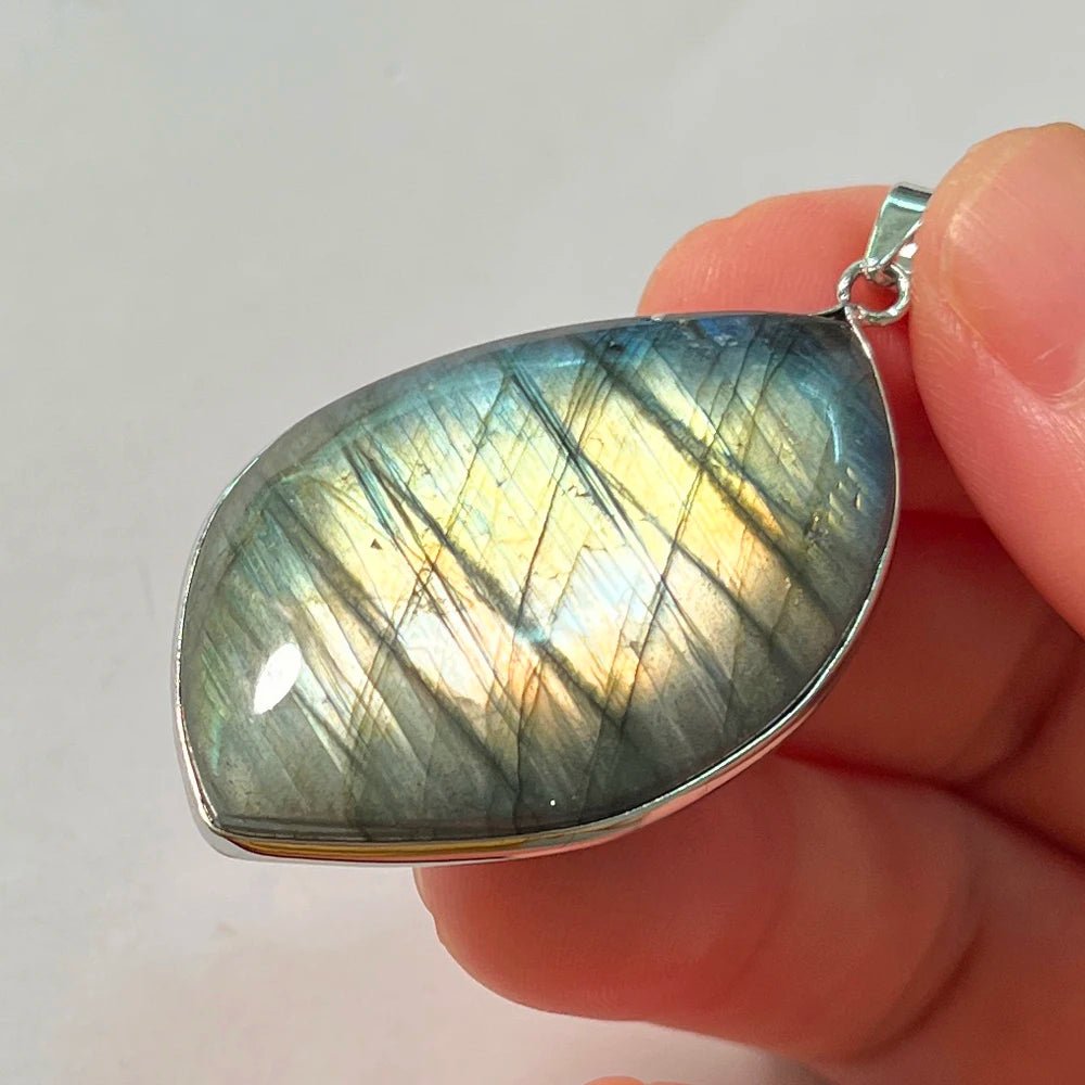 Pendant with gemstones - Jewelry Universe - Jewelry making
