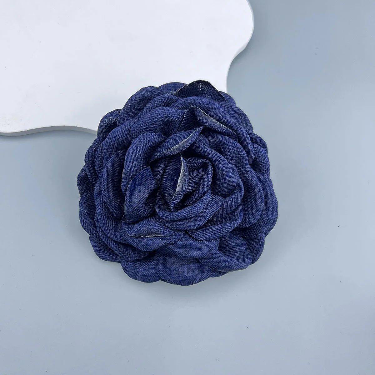 Silk flower brooch - Jewelry Universe