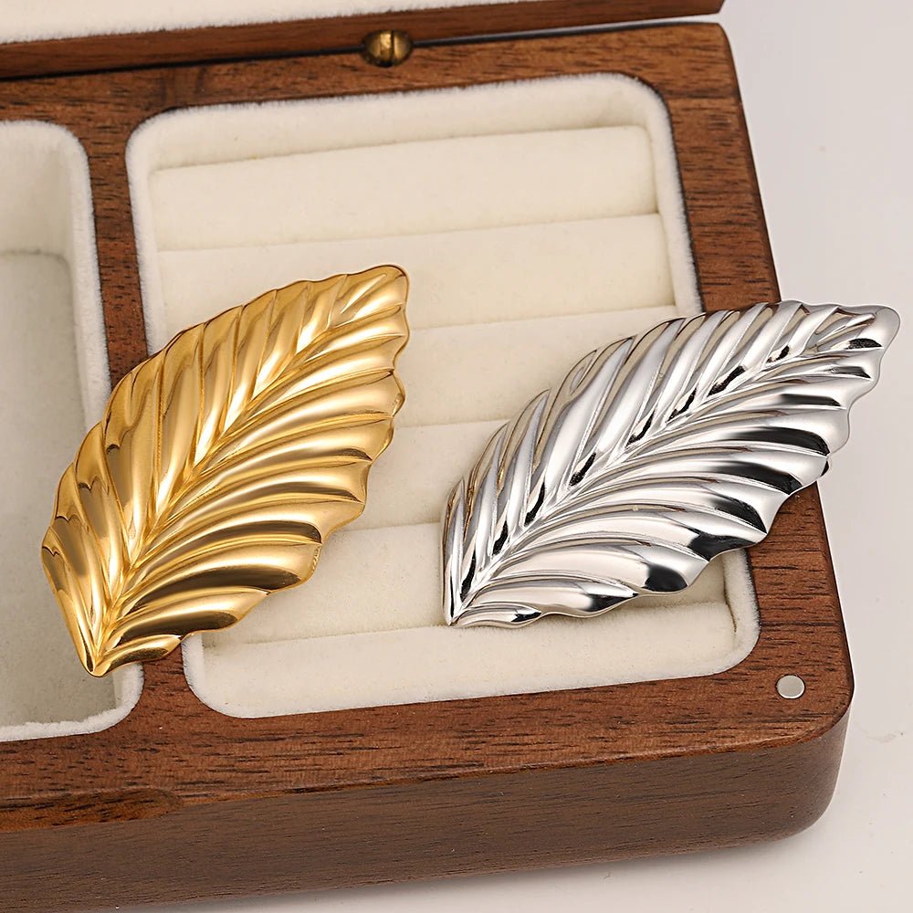 Silver leaf brooch - Jewelry Universe