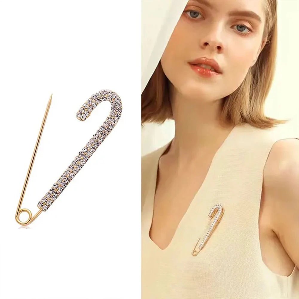 Swan brooch - Jewelry Universe