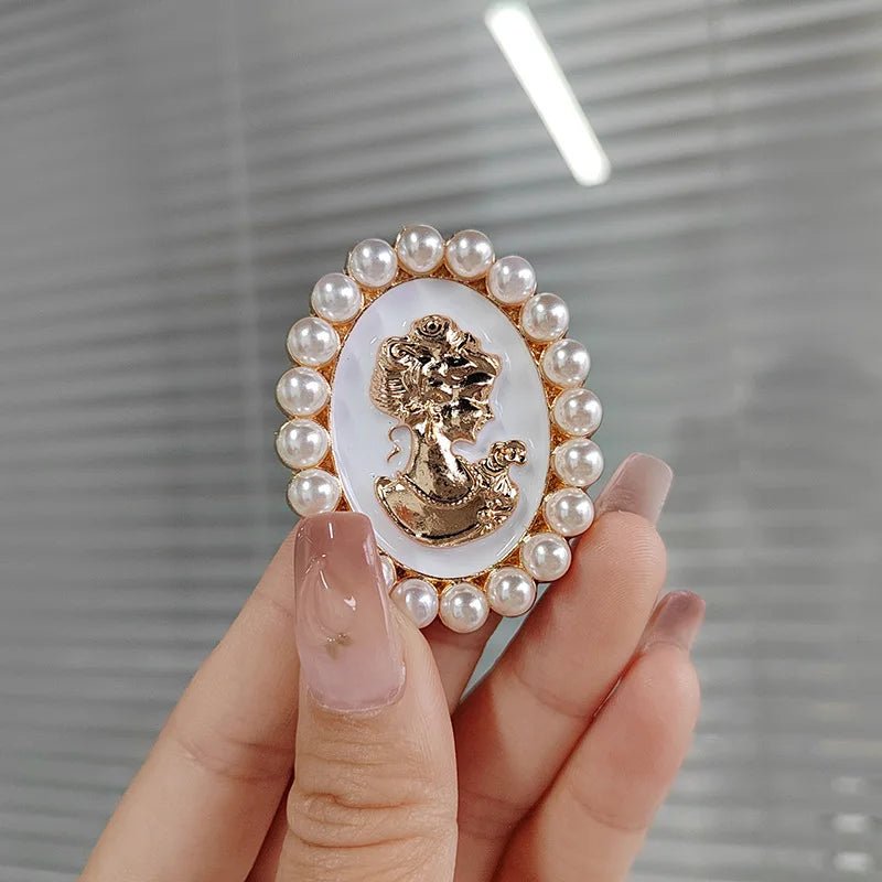 Teddy bear brooch - Jewelry Universe