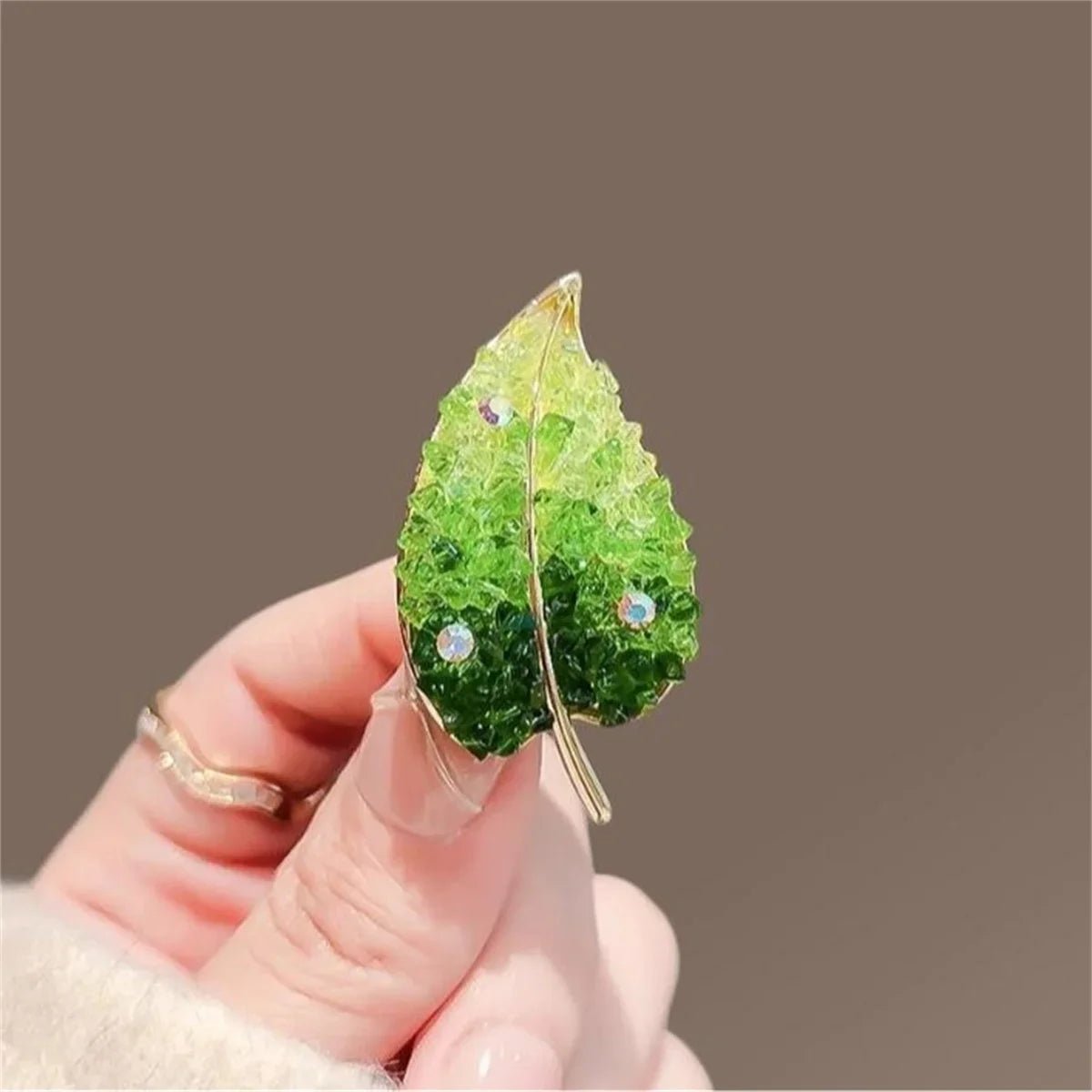 Vintage green brooch - Jewelry Universe - Jewelry making