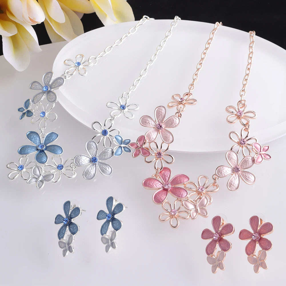 Daisy necklaces