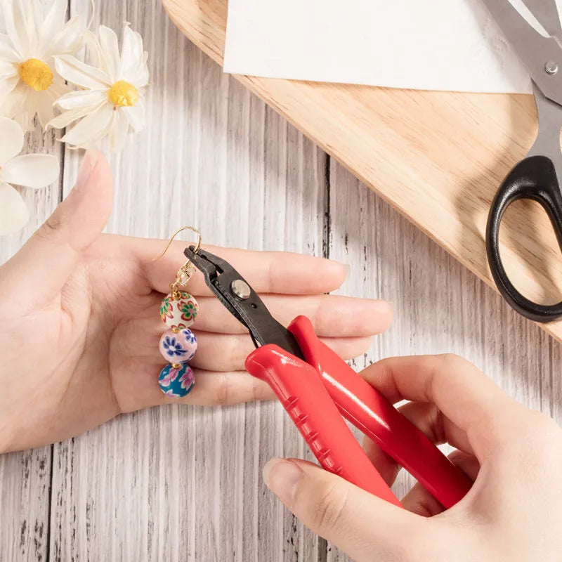 Crimping pliers for jewelry