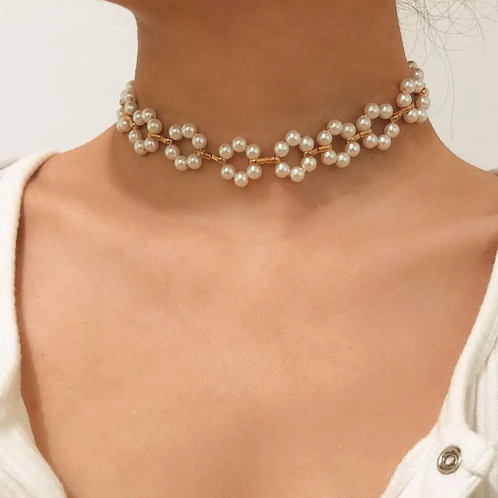 Pearl flower necklace