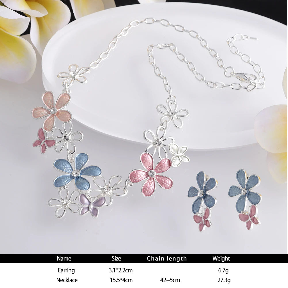 Daisy necklaces