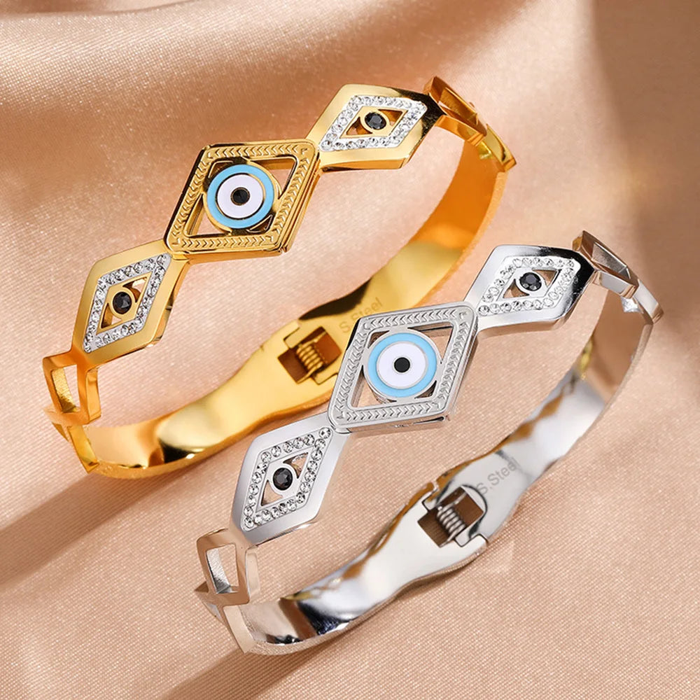 Gold evil eye bracelet