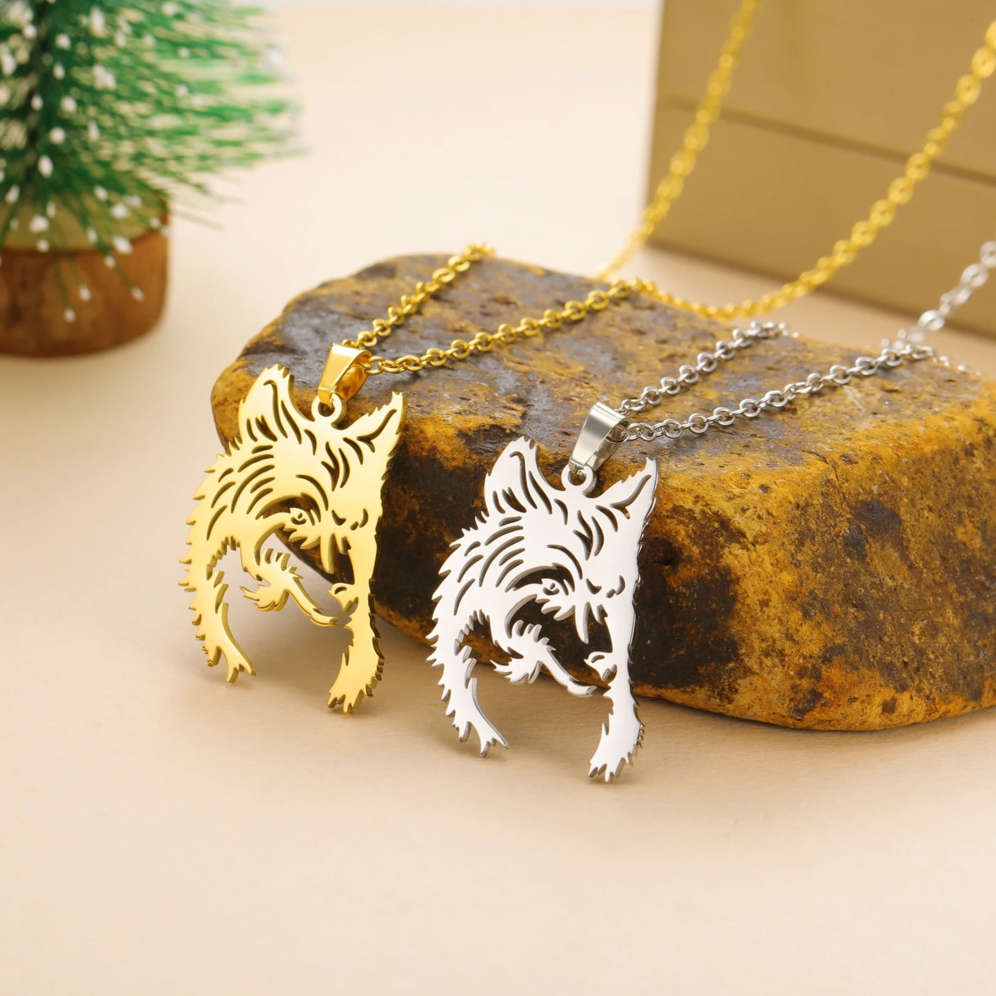 Necklace wolf