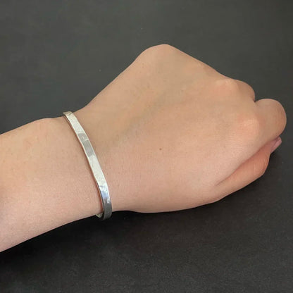 Bracelet silver cuff