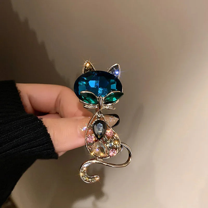 Brooch cat