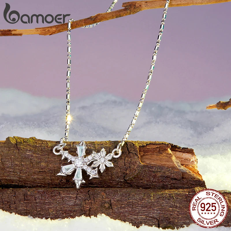 Gold snowflake necklace