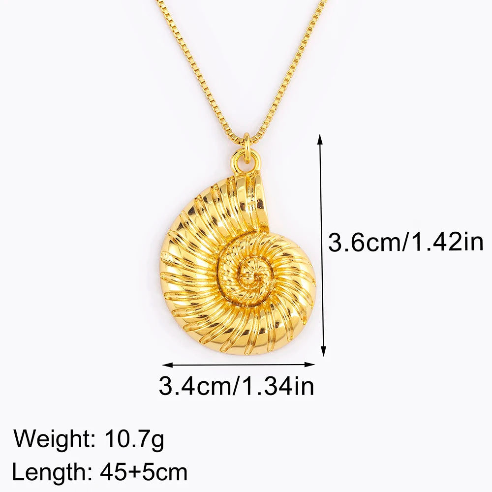 Shell pendant necklace