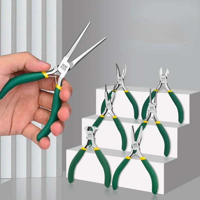 Mini jewelry pliers