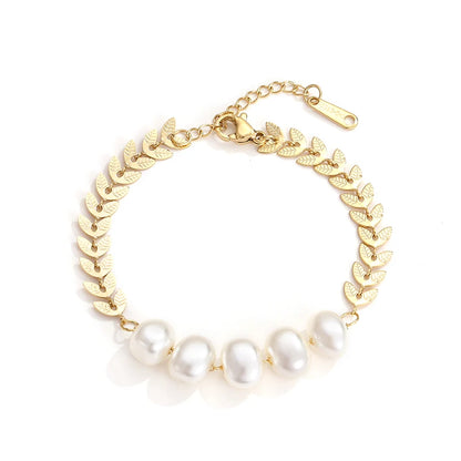 Gold pearl bracelet