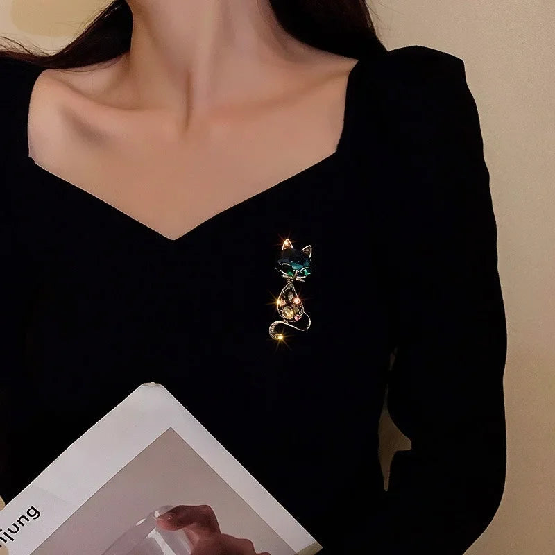 Brooch cat