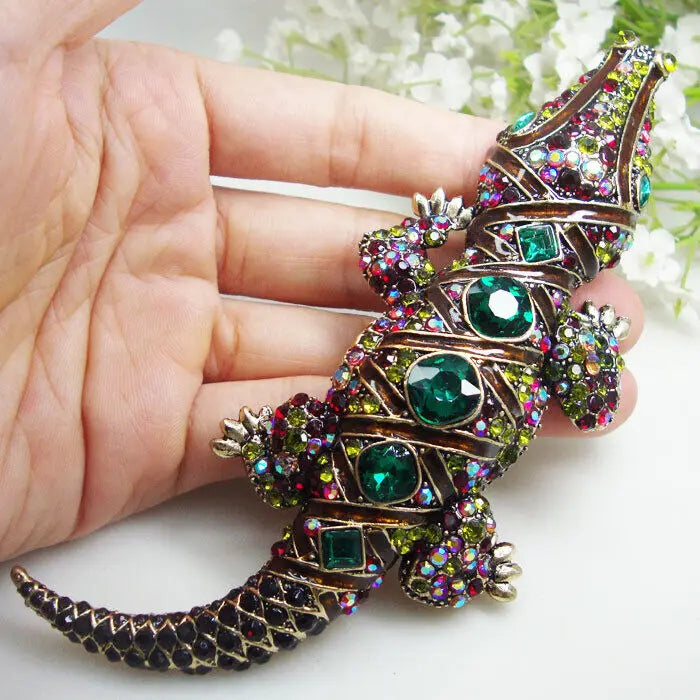 Alligator brooch