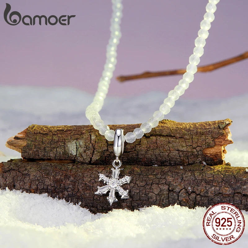 Gold snowflake necklace