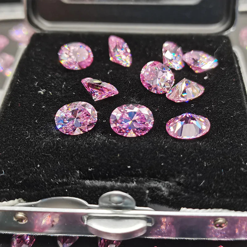 Pink moissanite