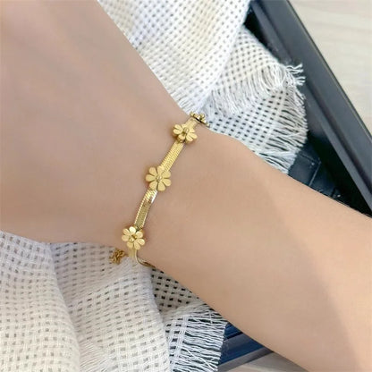 Bracelet butterfly gold