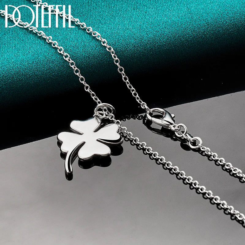 Silver clover necklace