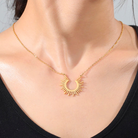 Sun pendant necklace