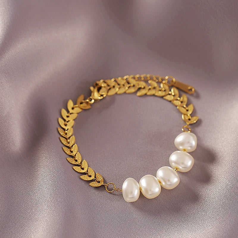 Gold pearl bracelet