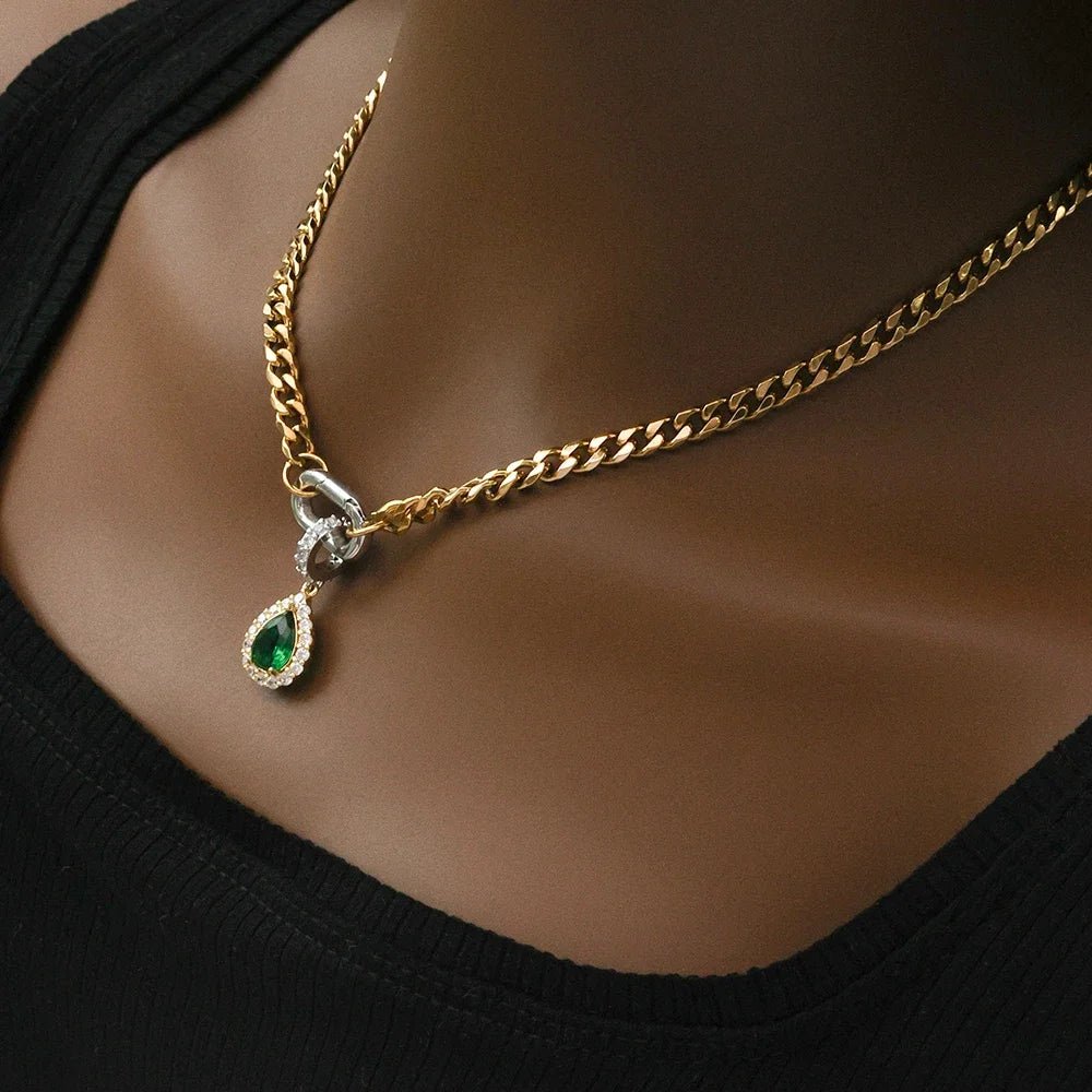 Green necklace gold