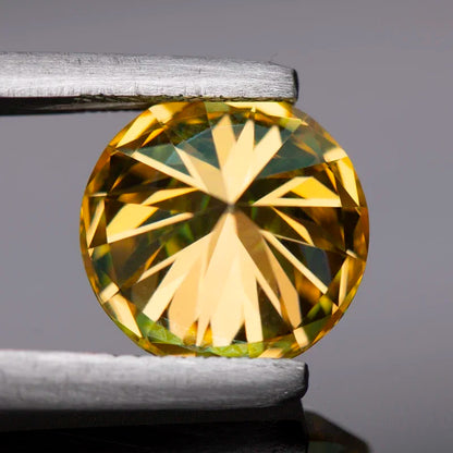 Yellow moissanite