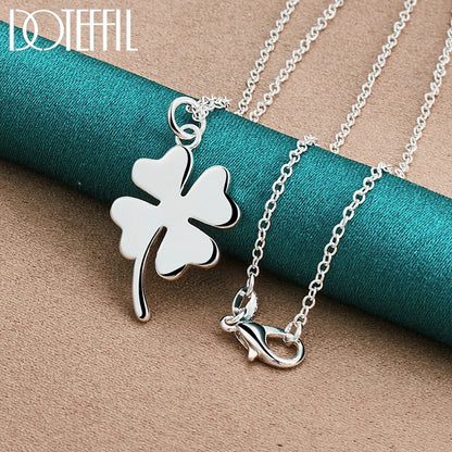 Silver clover necklace