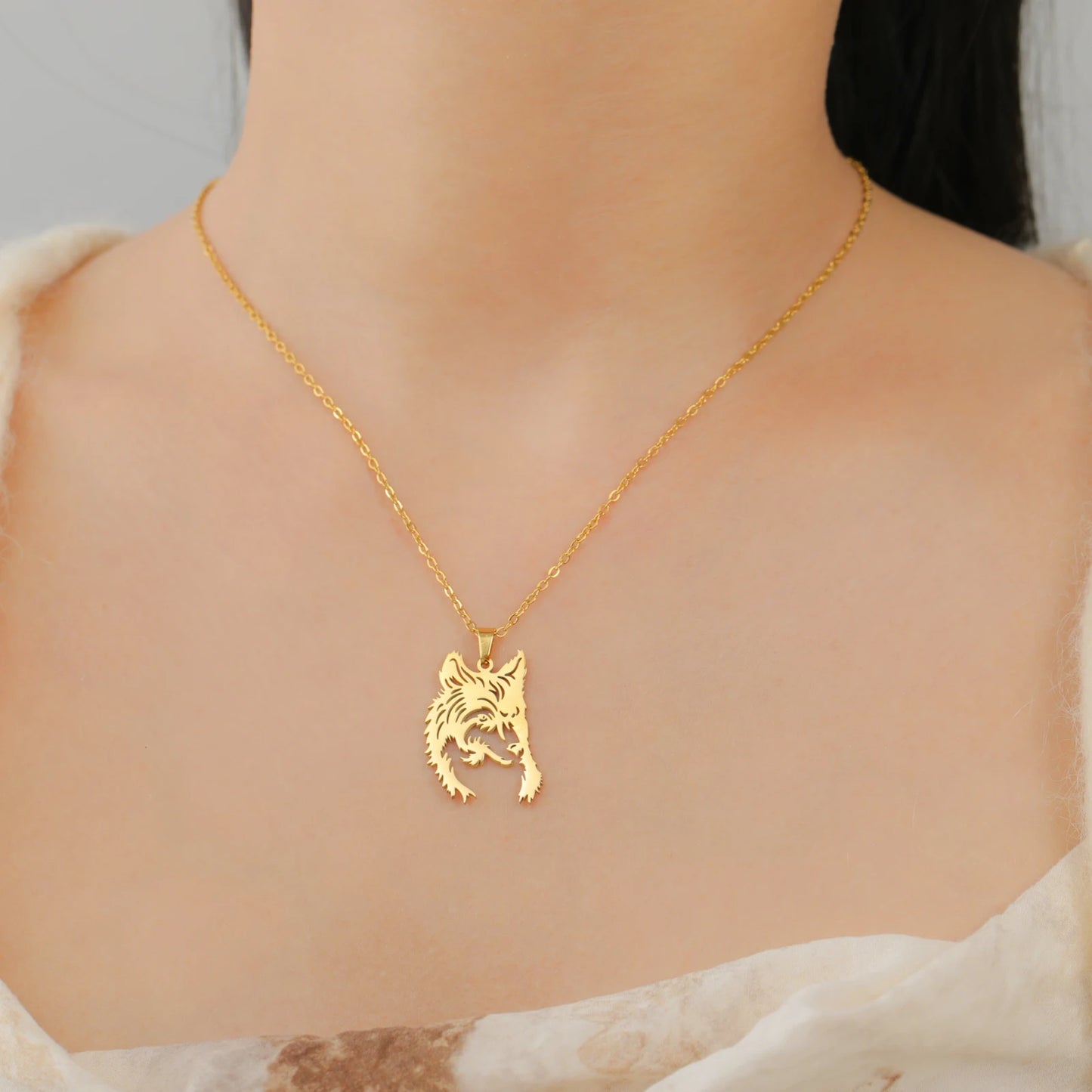 Necklace wolf