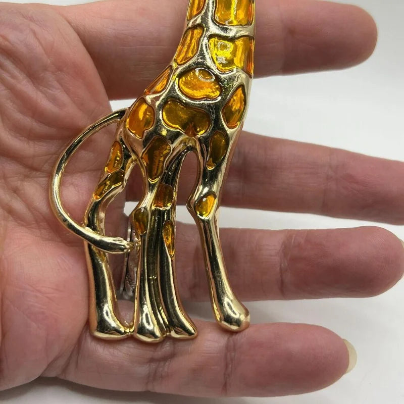 Giraffe brooch