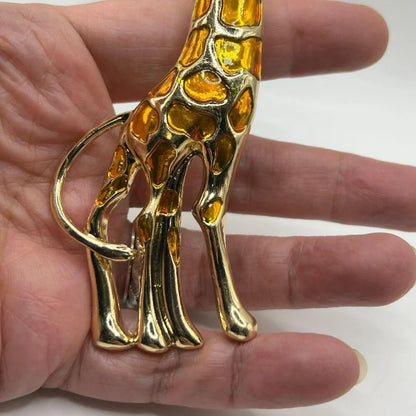 Giraffe brooch