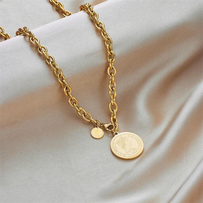 Gold pendant necklace coin