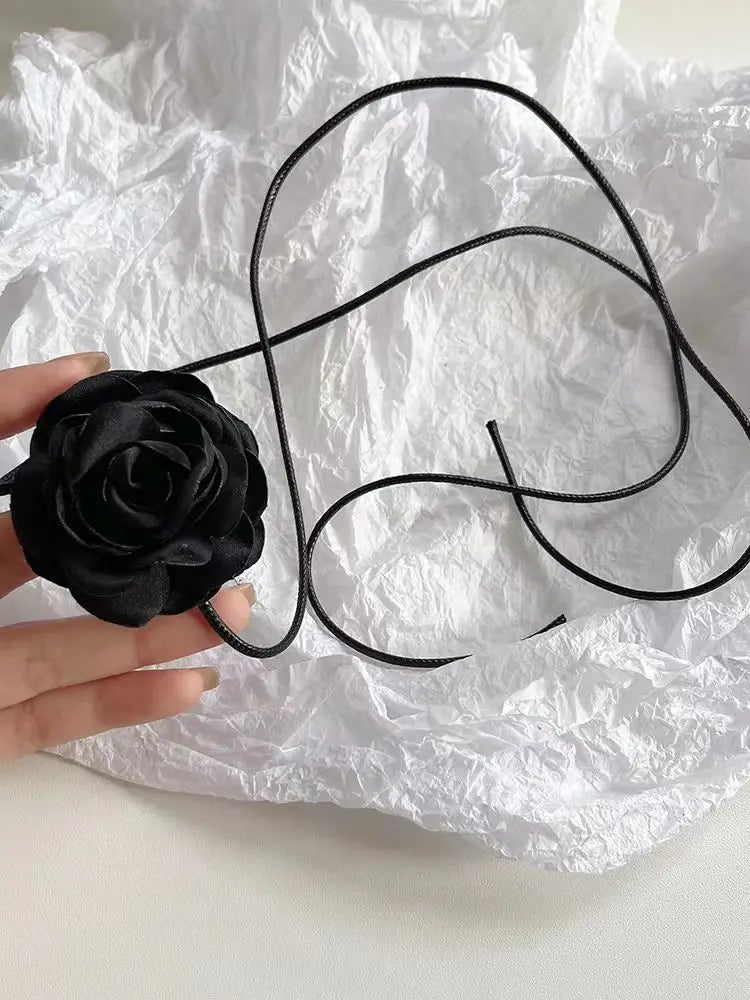 Black flower necklace