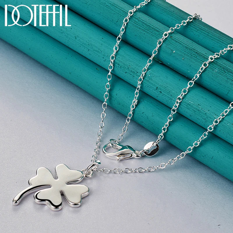 Silver clover necklace