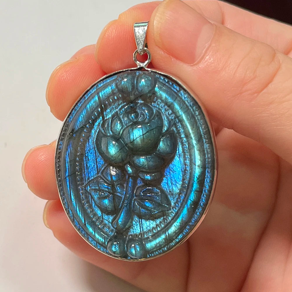 Pendant with gemstones