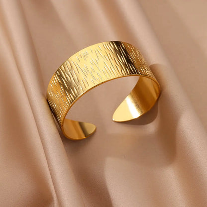 Chunky bracelet gold