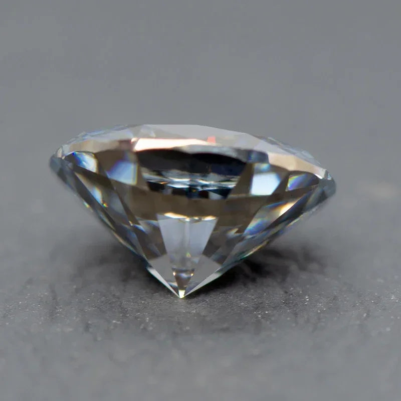 Grey moissanite